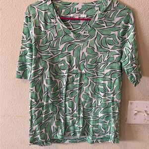 Chico's Green and White Leaf-Print V-Neck Top